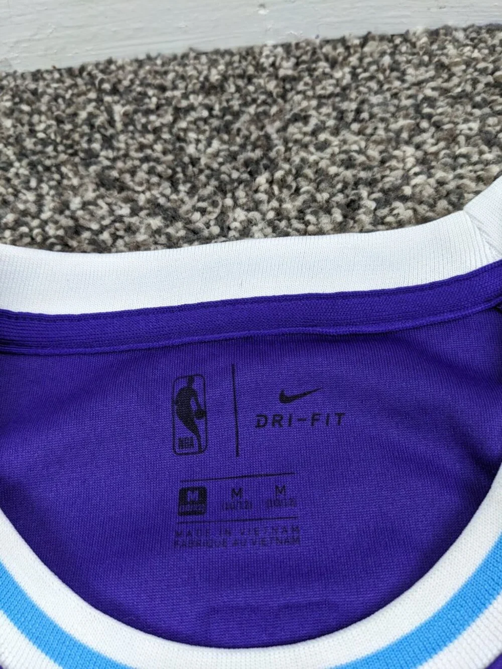 LeBron James Los Angeles Lakers Swingman Jersey City Edition Youth Boys Medium